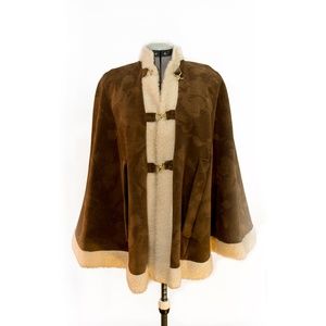Knit Casuals New York Vintage Cape
